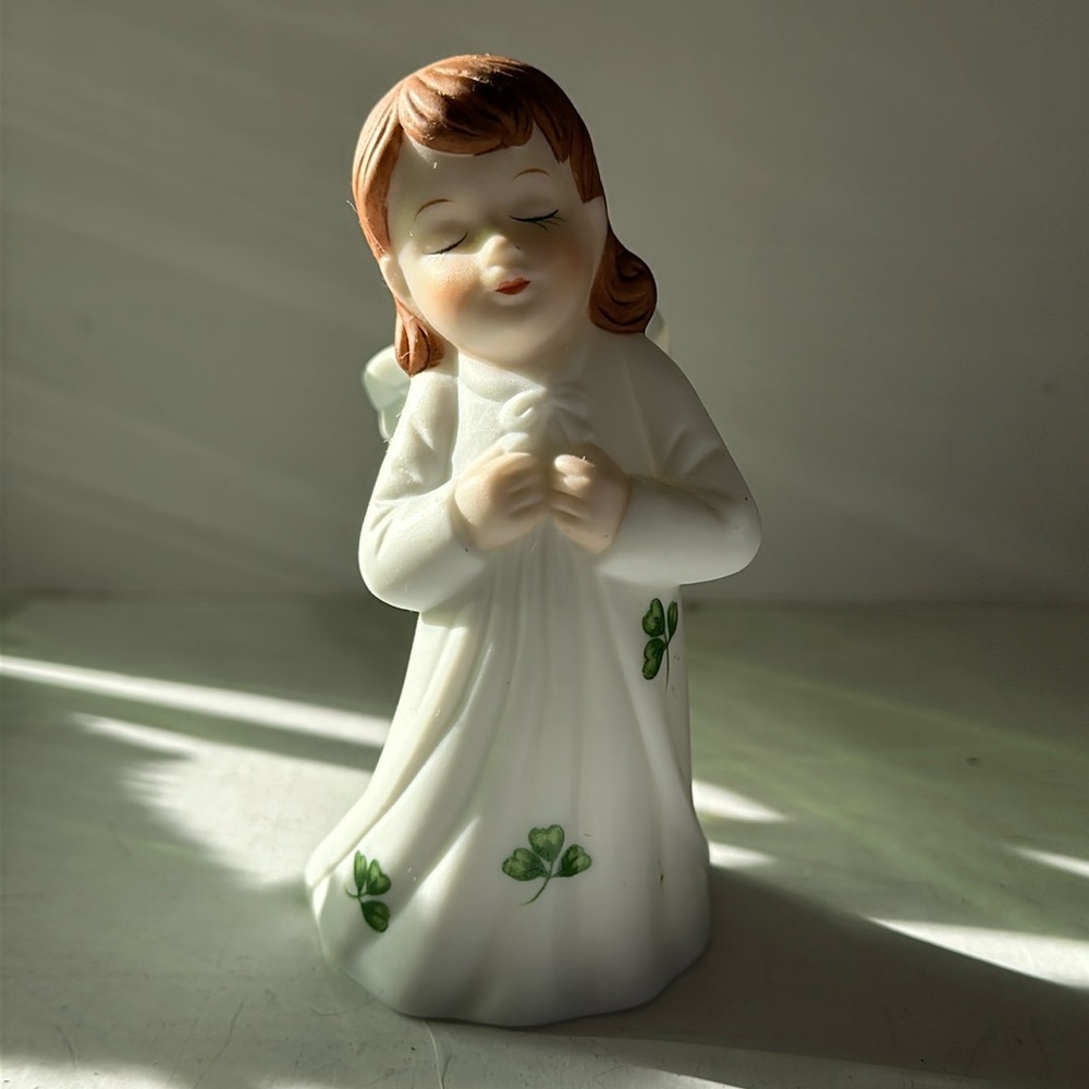 Lefton China Irish Kissing Angel Green Shamrocks Clovers On Gown 1994 01594